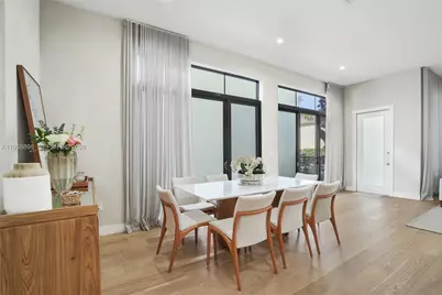 8144 NW 43rd St, Doral, FL 33166 - Photo 11