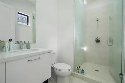 8144 NW 43rd St, Doral, FL 33166 - Photo 25