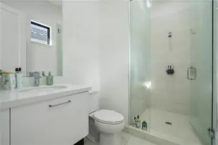 8144 NW 43rd St, Doral, FL 33166 - Photo 25