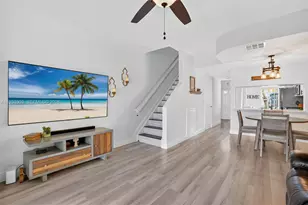 8251 San Carlos Cir, Tamarac, FL 33321 - Photo 11