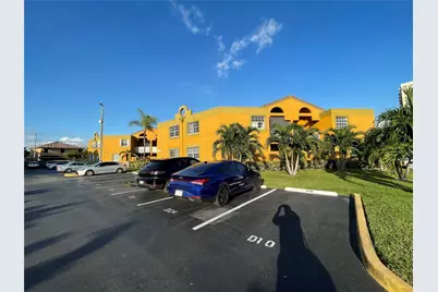 9711 Fontainebleau Blvd #D203, Miami, FL 33172 - Photo 3