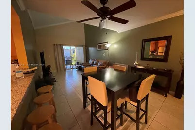 9711 Fontainebleau Blvd #D203, Miami, FL 33172 - Photo 7