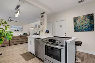 13564 NW 7th St, Pembroke Pines, FL 33028 - Photo 17