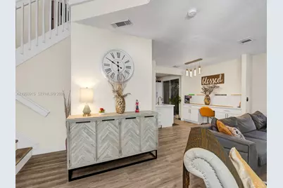 13564 NW 7th St, Pembroke Pines, FL 33028 - Photo 7