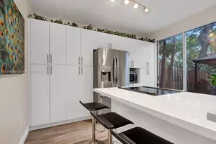 13564 NW 7th St, Pembroke Pines, FL 33028 - Photo 15