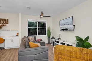 13564 NW 7th St, Pembroke Pines, FL 33028 - Photo 11