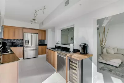 325 S Biscayne Blvd #3723, Miami, FL 33131 - Photo 7