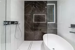 300 Biscayne Blvd Way, Miami, FL 33131 - Photo 9