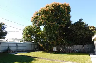 846 W 31st St, Hialeah, FL 33012 - Photo 21