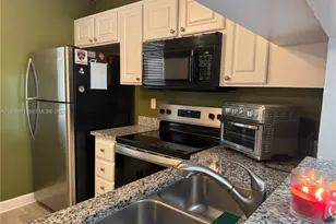 5580 Lakeside Dr, Margate, FL 33063 - Photo 11