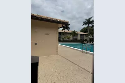 5580 Lakeside Dr #205, Margate, FL 33063 - Photo 5
