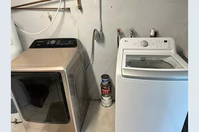 6900 SW 3rd St, Pembroke Pines, FL 33023 - Photo 19