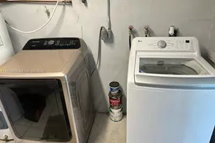 6900 SW 3rd St, Pembroke Pines, FL 33023 - Photo 19