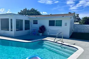 6900 SW 3rd St, Pembroke Pines, FL 33023 - Photo 17