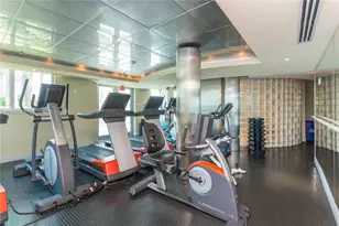 110 Washington Ave, Miami Beach, FL 33139 - Photo 25