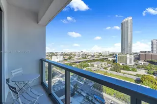 239 SW 9th St, Miami, FL 33130 - Photo 15