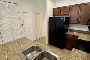 917 SW 147th Ave, Pembroke Pines, FL 33027 - Photo 7