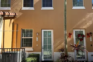 917 SW 147th Ave, Pembroke Pines, FL 33027 - Photo 1