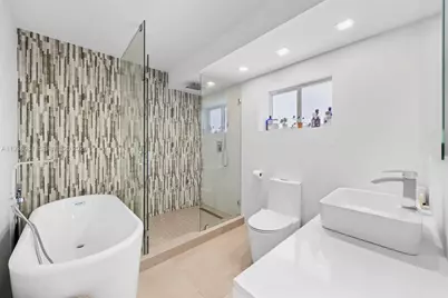 918 NE 26th Ave #918, Hallandale Beach, FL 33009 - Photo 35