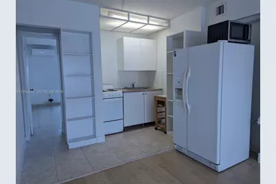 1078 W 42nd Pl #37, Hialeah, FL 33012 - Photo 3