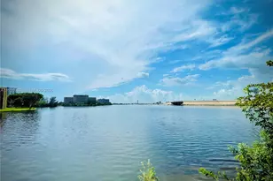 4705 NW 7th St, Miami, FL 33126 - Photo 17