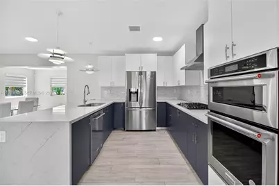 6090 SW 63rd Ave, South Miami, FL 33143 - Photo 9