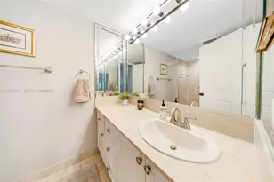 1201 S Ocean Dr, Hollywood, FL 33019 - Photo 25