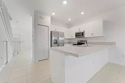 1705 SE 27th Rd, Homestead, FL 33035 - Photo 9