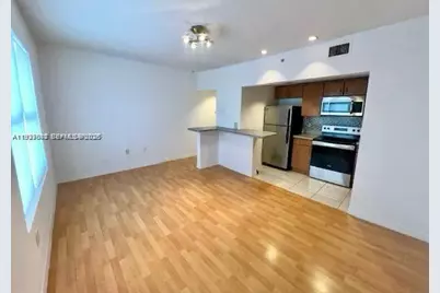 7326 Collins Ave #304, Miami Beach, FL 33141 - Photo 9