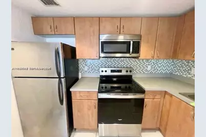 7326 Collins Ave #304, Miami Beach, FL 33141 - Photo 7