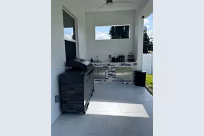 11 Connecticut Rd, Lehigh Acres, FL 33936 - Photo 7