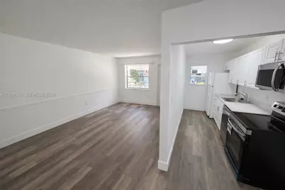 415 NE 2nd St #121, Hallandale Beach, FL 33009 - Photo 3