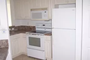 1942 Alamanda Way, Riviera Beach, FL 33404 - Photo 9