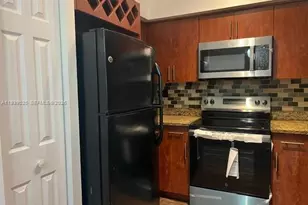 160 SW 117th Terrace, Pembroke Pines, FL 33025 - Photo 9