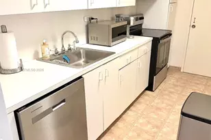 100 Lincoln Rd, Miami Beach, FL 33139 - Photo 13