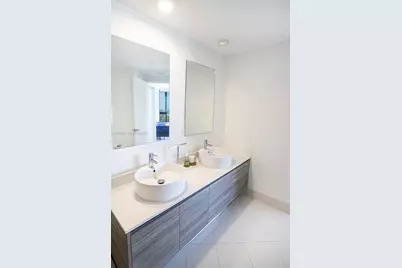 121 NE 34th St #2616, Miami, FL 33137 - Photo 17