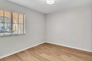 1271 SE 28th Ct, Homestead, FL 33035 - Photo 11