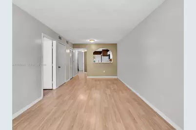 1271 SE 28th Ct #105, Homestead, FL 33035 - Photo 7