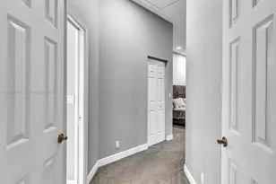 8720 NW 18th St, Coral Springs, FL 33071 - Photo 17