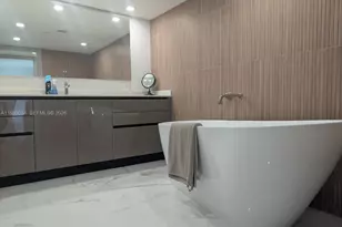 19707 Turnberry Way, Aventura, FL 33180 - Photo 17