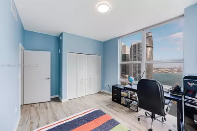 31 SE 5th St #3918, Miami, FL 33131 - Photo 13