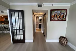 555 NE 15th St, Miami, FL 33132 - Photo 13