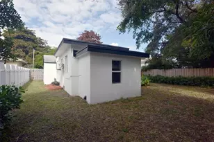 1084 NW 66th St, Miami, FL 33150 - Photo 33