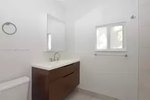 1084 NW 66th St, Miami, FL 33150 - Photo 25