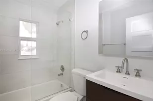 1084 NW 66th St, Miami, FL 33150 - Photo 23