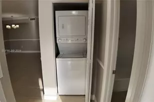 9441 SW 76th St, Miami, FL 33173 - Photo 9