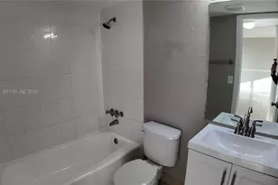 9441 SW 76th St, Miami, FL 33173 - Photo 11