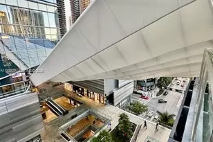 68 SE 6th St, Miami, FL 33131 - Photo 45