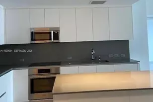 68 SE 6th St, Miami, FL 33131 - Photo 13