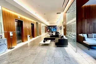 68 SE 6th St, Miami, FL 33131 - Photo 7